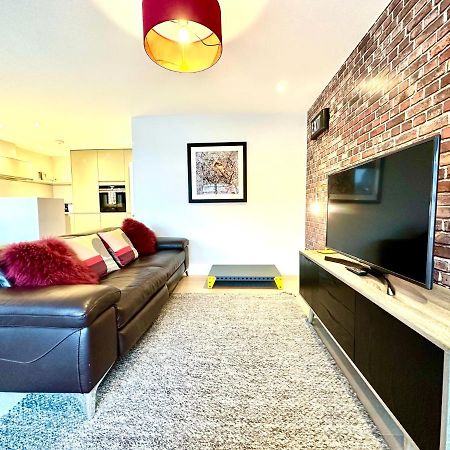 Beautiful New 2 Bedroom Apartment - Next To The Beach - Great Location - Free Parking - Fast Wifi - Smart Tv - Sleeps Up To 4! Close To Purbeck, Corfe Castle, Sandbanks, Poole & Bournemouth Swanage Exterior photo